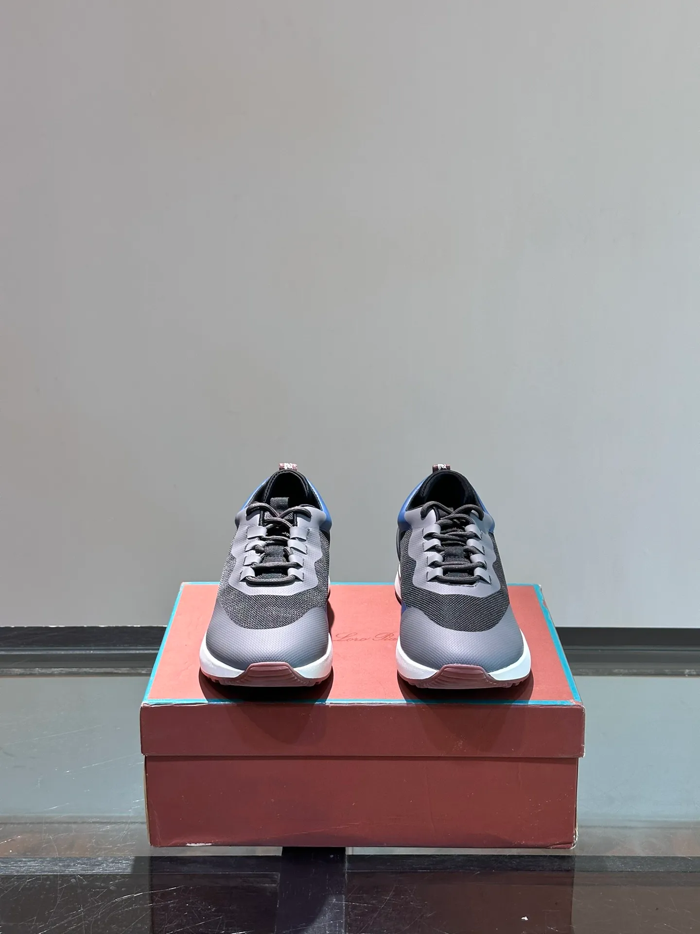 Factory price: 540💰Loro men's shoes💰iana niche Loro classic jogging shoes, men's lace-up casual shoes and sneakers, high-quality lightweight and comfortable fabrics, suitable for outdoor leisure, the color scheme is young and energetic, and it looks great with sportswear or casual suits! Size: 39-45 (46 customized)